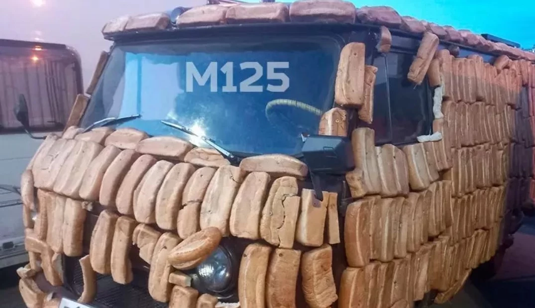 УАЗ «Буханку» из буханок заметили в Москве