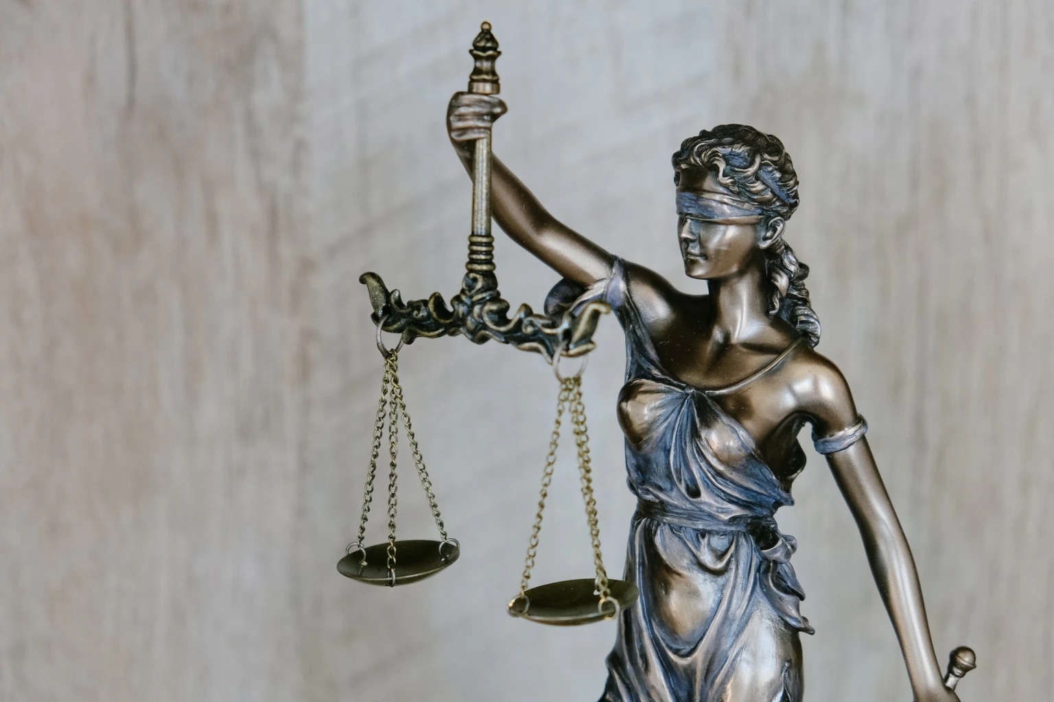 Суд запретил водителям грубить сотрудникам ДПС