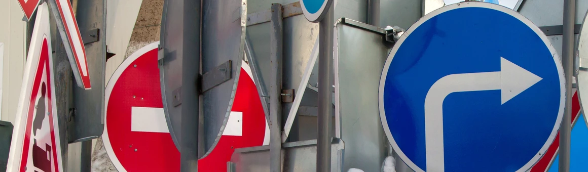 Верховный суд подтвердил право граждан оспаривать правомерность установки дорожных знаков