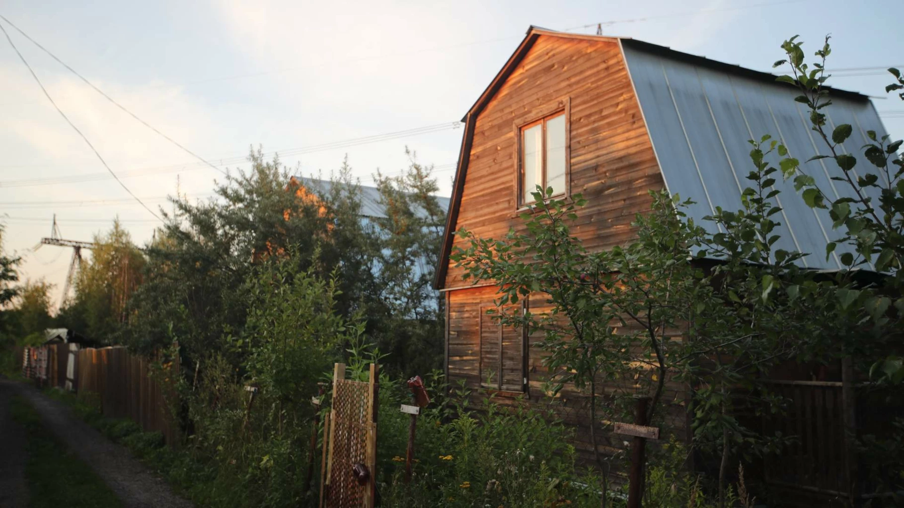 Россиянам запретили чинить авто на даче