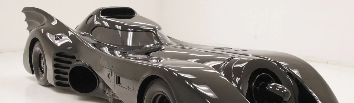 Подарок фанатам: настоящий «Бэтмобиль» выставили на продажу