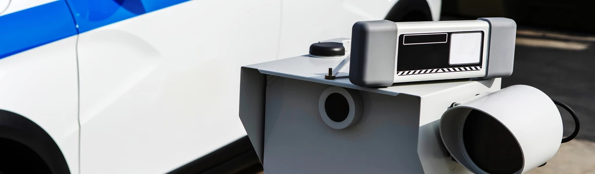 Дорожные камеры друг за другом фиксируют нарушение: сколько придет штрафов?