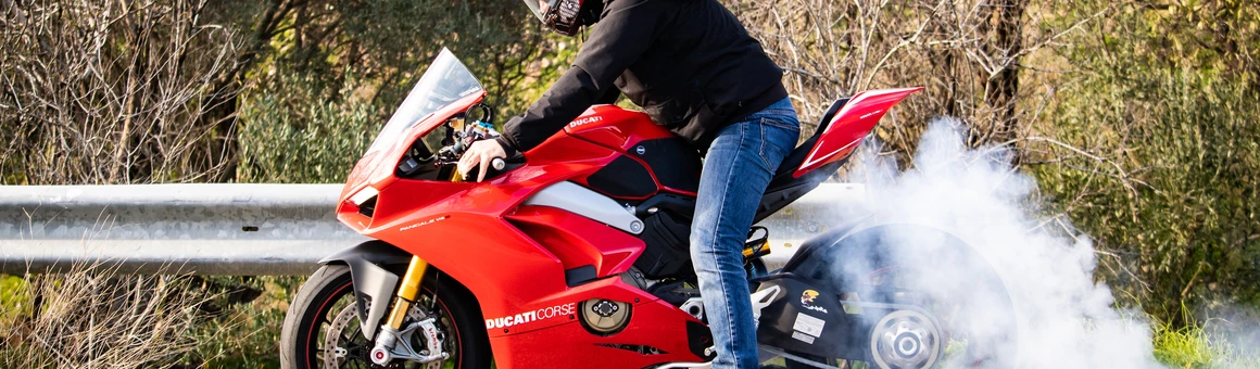 Московские дорожные камеры стали выявлять шумных водителей