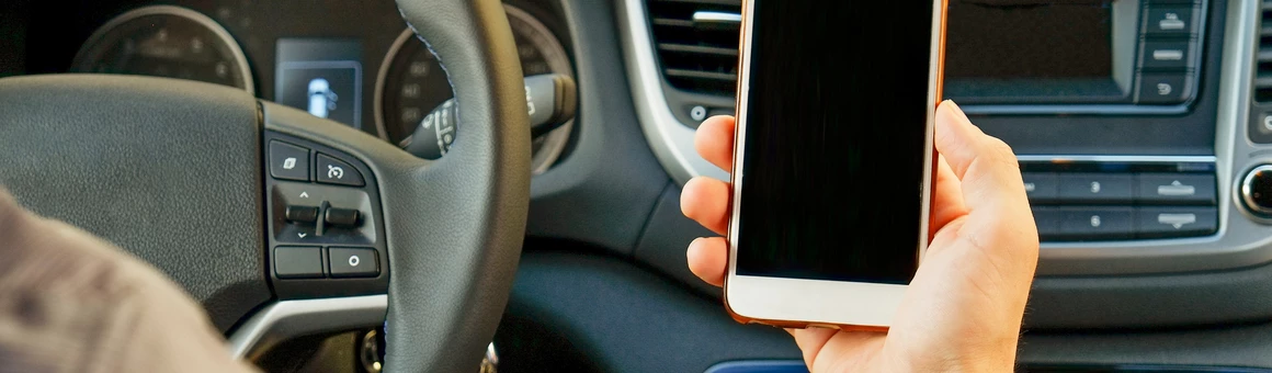 Тысячи московских водителей оштрафованы за пользование телефоном во время езды