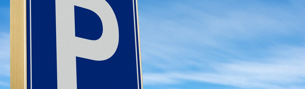 Парковка: на смену «полукругу» приходит запрещающая желтая разметка