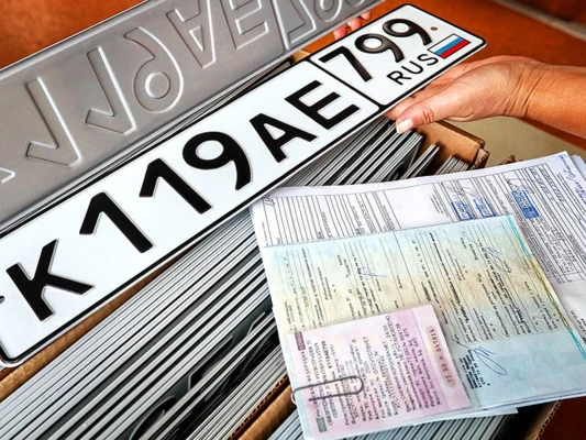 В России могут появиться цветные автомобильные номера